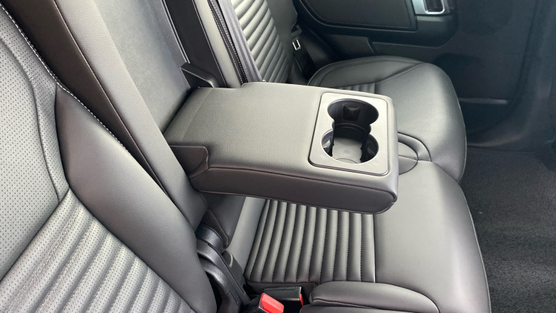 Land Rover Discovery 3.0 D350 Dynamic SE 5dr Auto Diesel Station Wagon